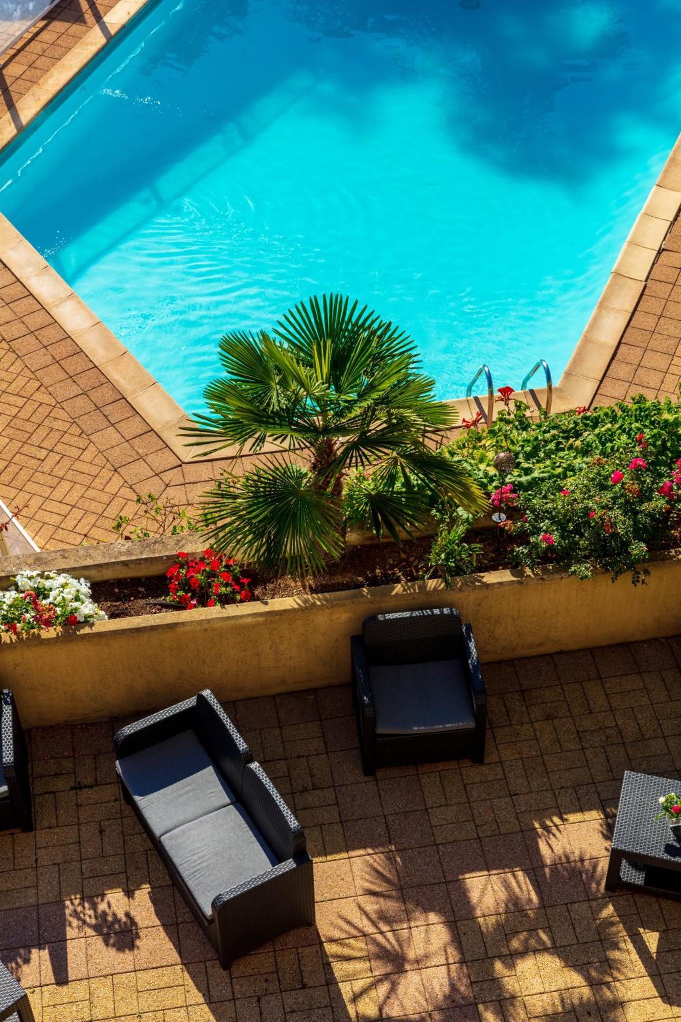 Logis Hotel Noemys Morgon วิลเล-มอร์กง ภายนอก รูปภาพ
